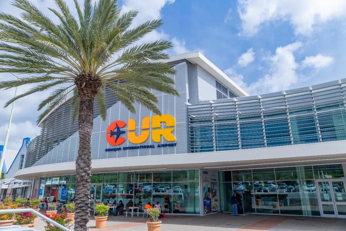 The terminal of Curaçao International Airport (Hato, CUR)
