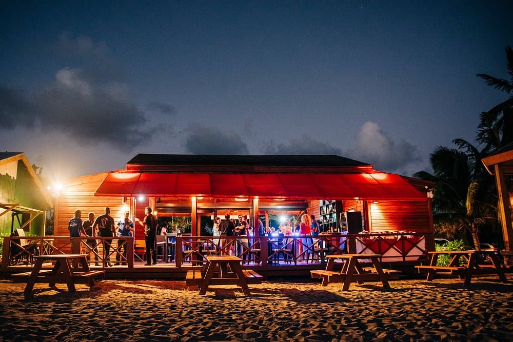 Zanzi Bar & Gill